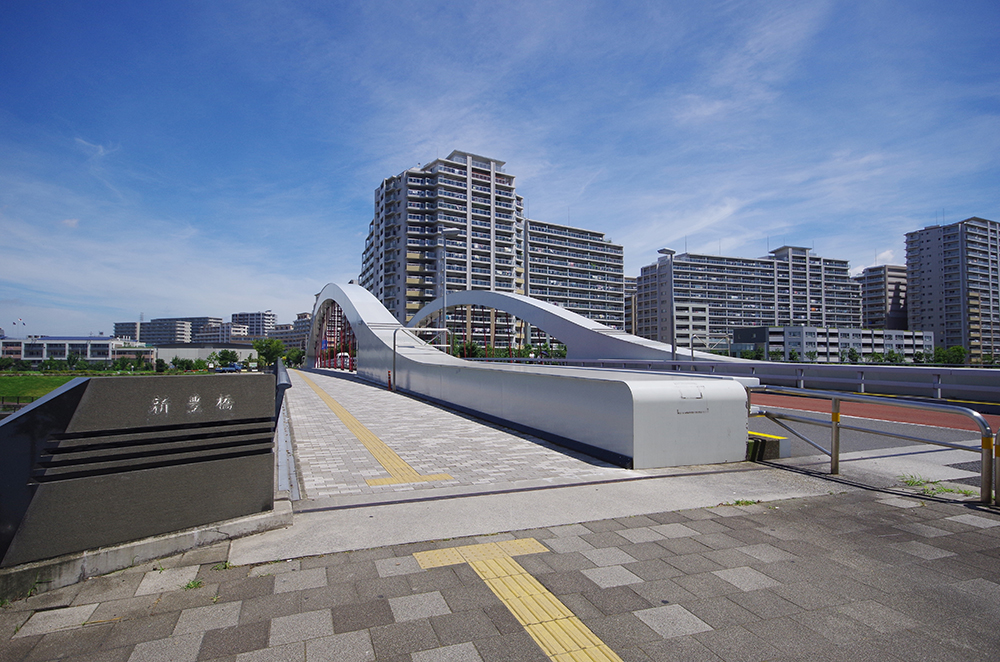 新豊橋の日中の写真(1/2枚目)